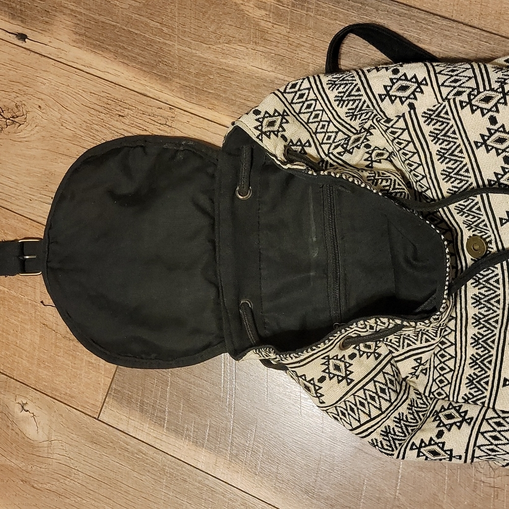 Backpack - Picture 2 of 3